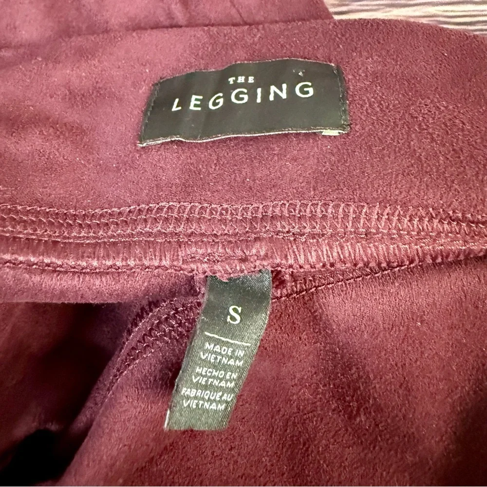 White House Black Market Burgundy‎ Wine Velvet Suede Leggings